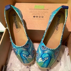 Anuschka slip on shoes size 6. Brand New